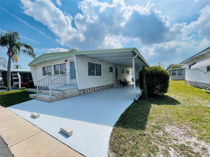 Doublewide home in Country Park!