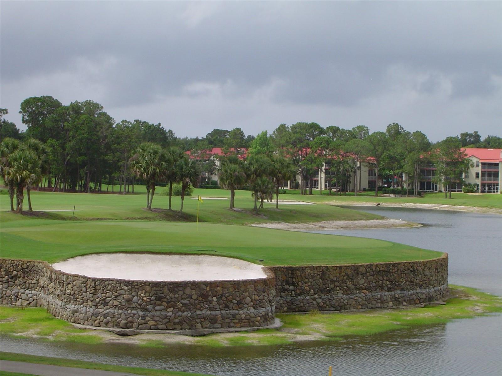 Heathrow Signature Island Green # 12