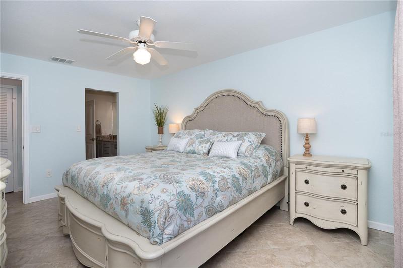 Master Bedroom en-suite