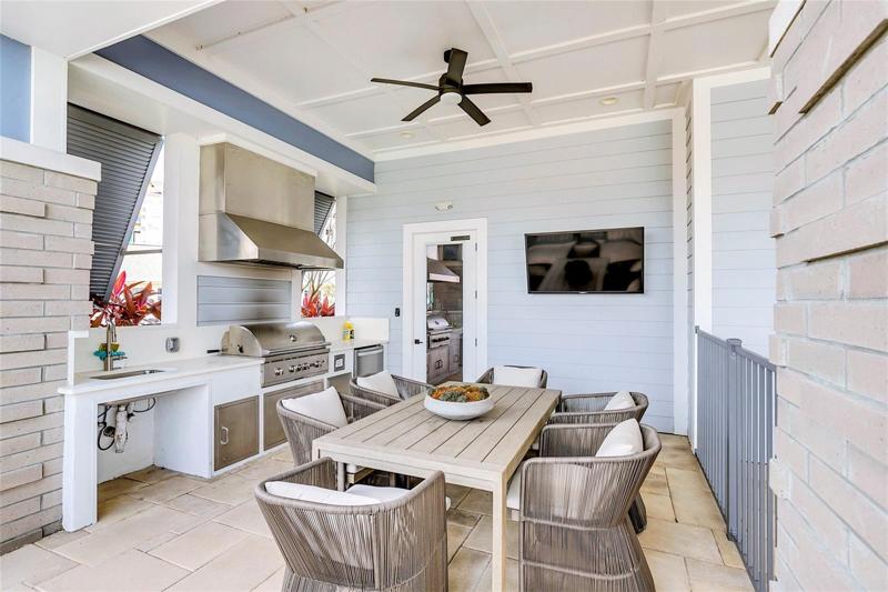 Pool Kitchen