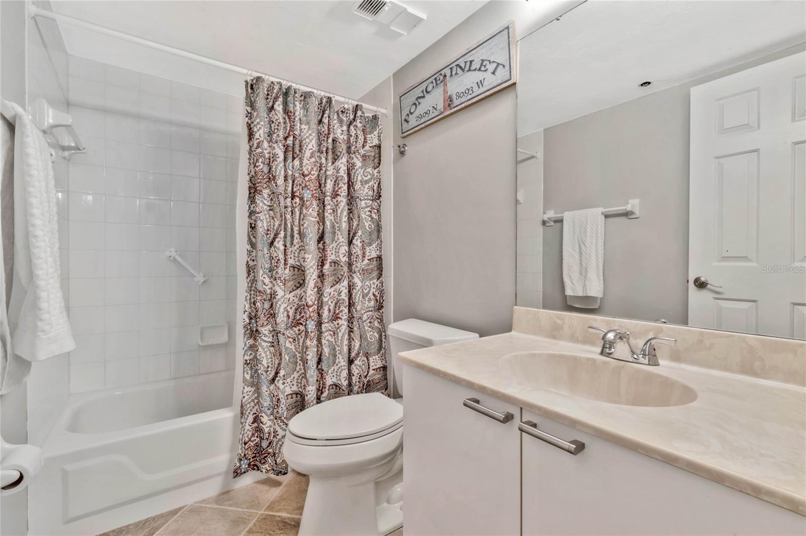 Secondary Bathroom.