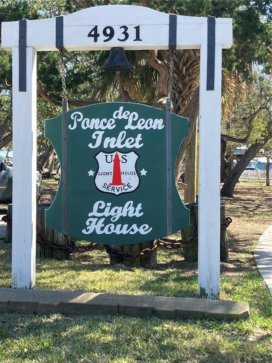 Lighthouse museum entrance.