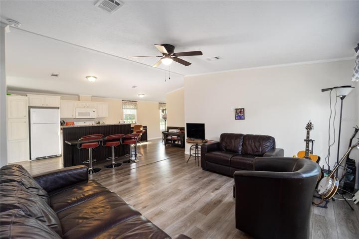 OPEN FLOOR CONCEPT