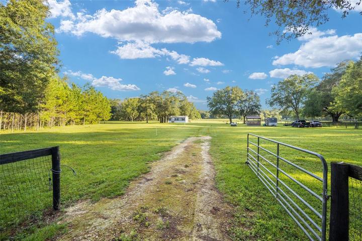 ENTRANCE INTO THIS GREAT 8.75 ACRE FARM WITH 3 PADDOCKS