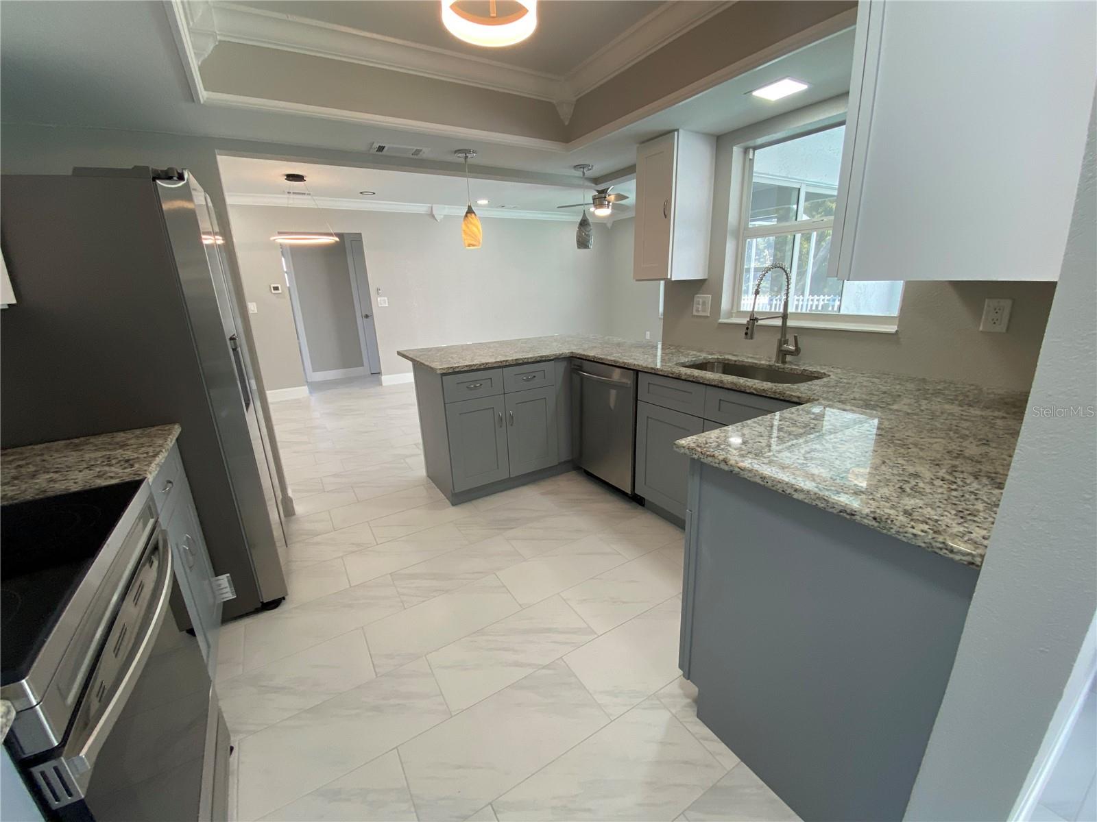 Kitchen - view 4.
