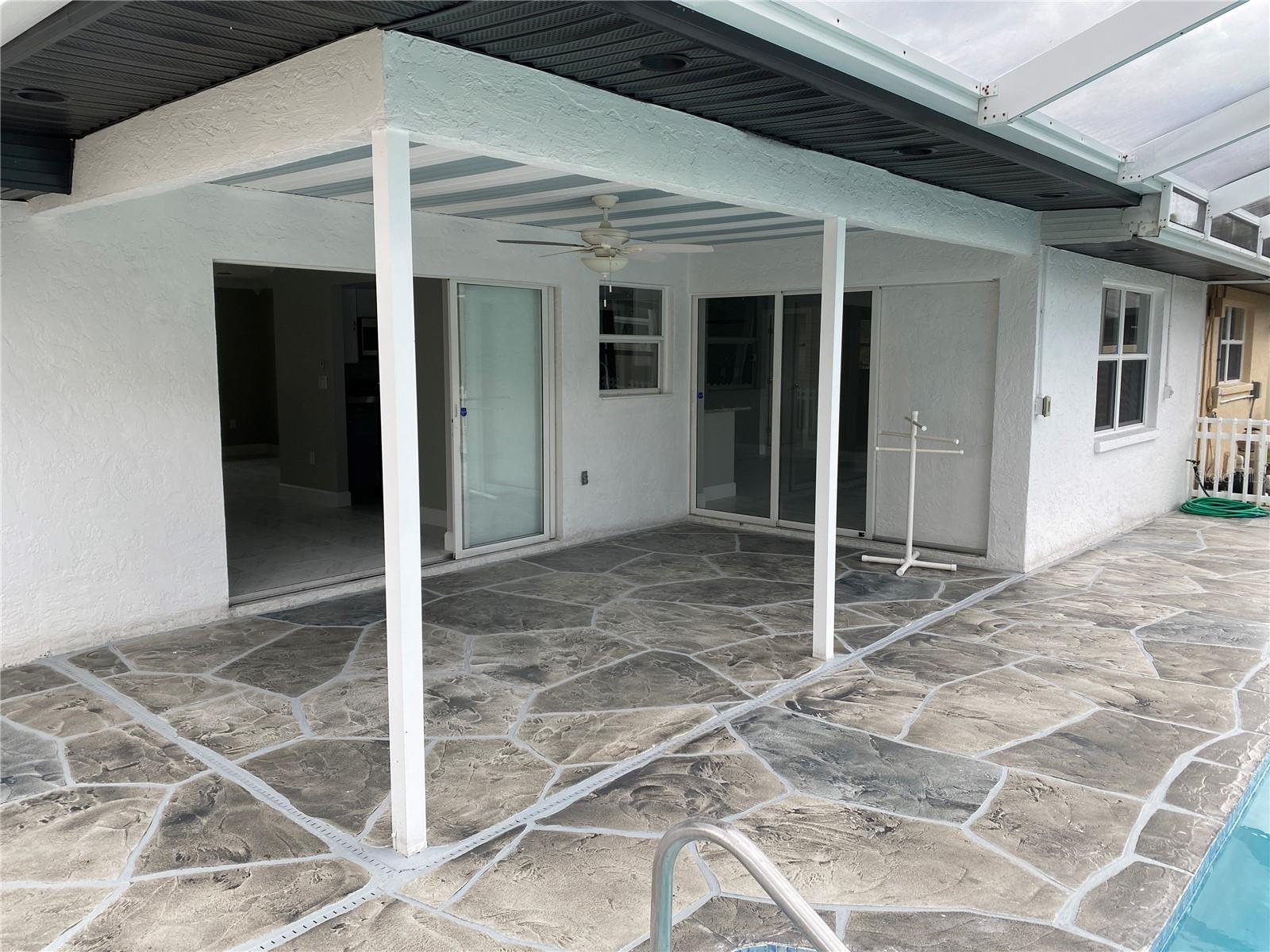 Lots of covered area on the lanai.