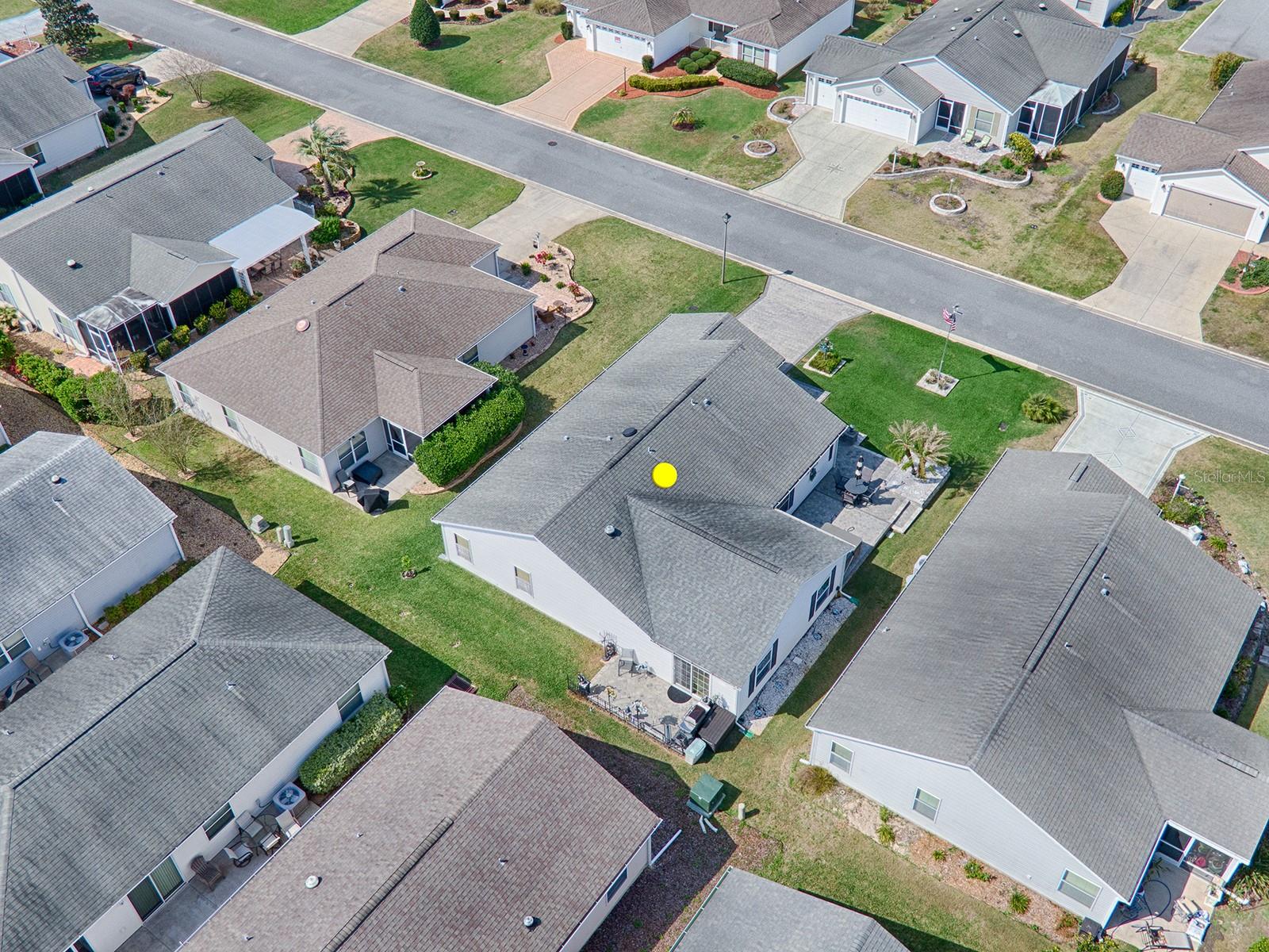 FANTASTIC HOME IN THE VILLAGE OF BUTTONWOOD!  CLOSE TO ALL THE VILLAGES HAS TO OFFER, INCLUDING THE TOWN SQUARES...  JUST MINUTES AWAY IN A GOLF CART!