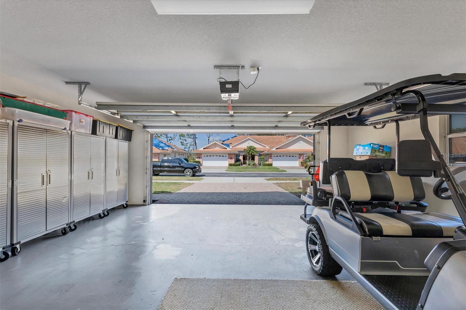 Spacious garage