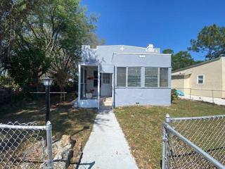 27th AVE W side