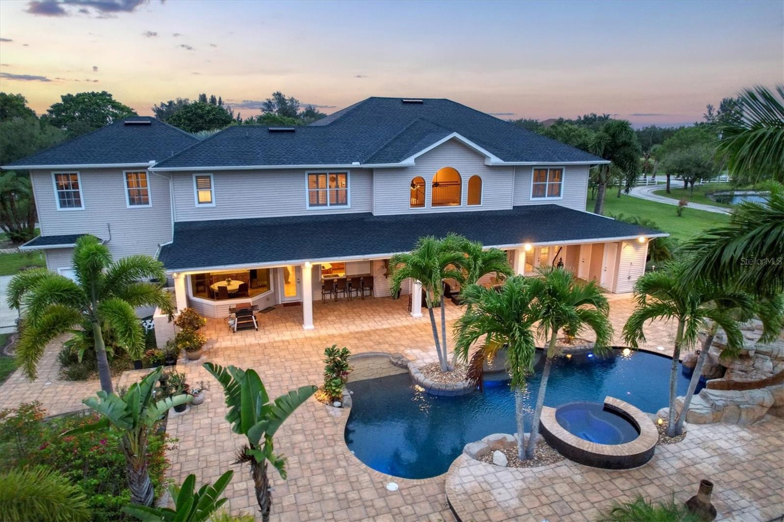 Expansive Lanai area for entertaining.