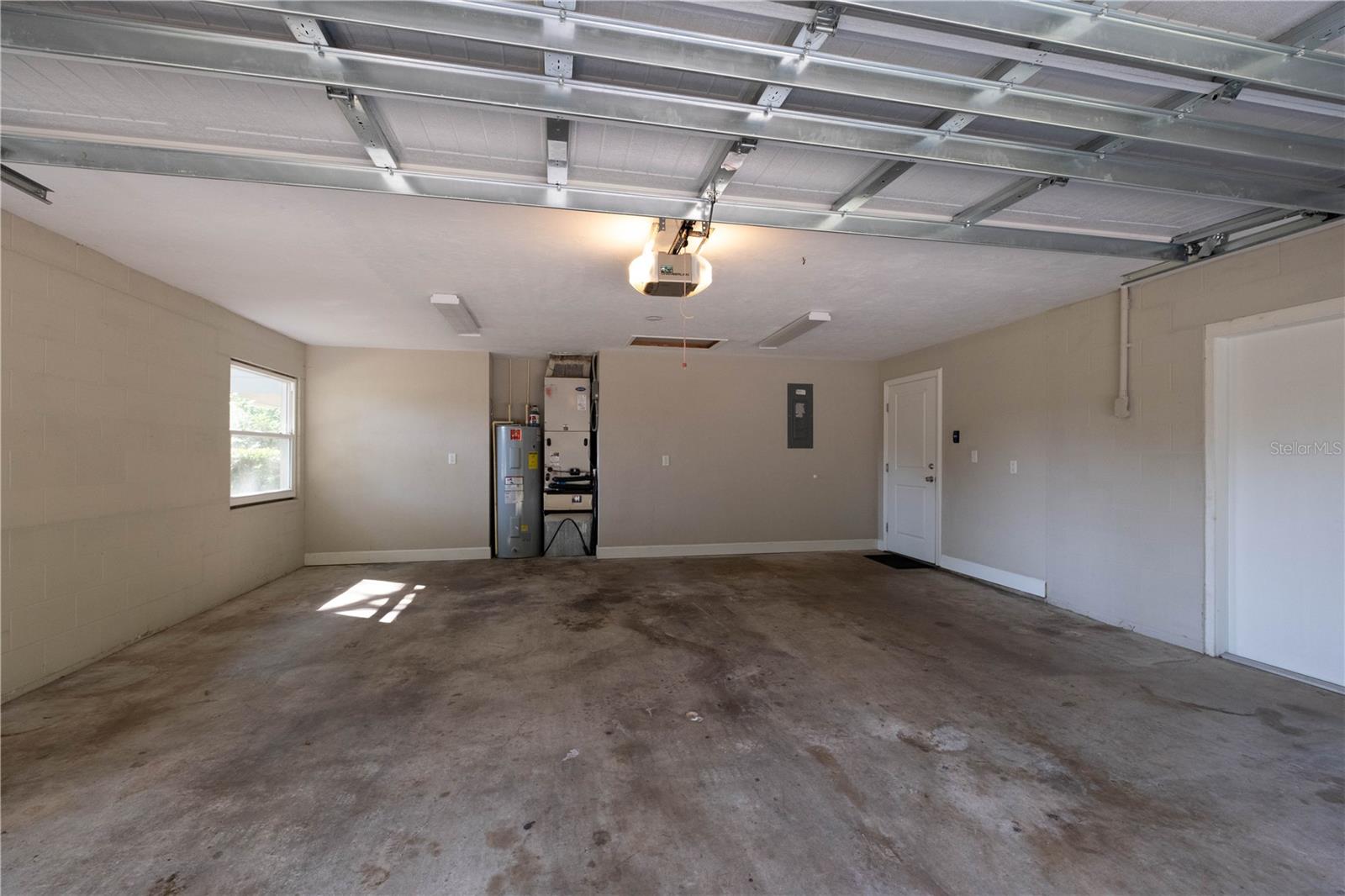 Spacious Garage
