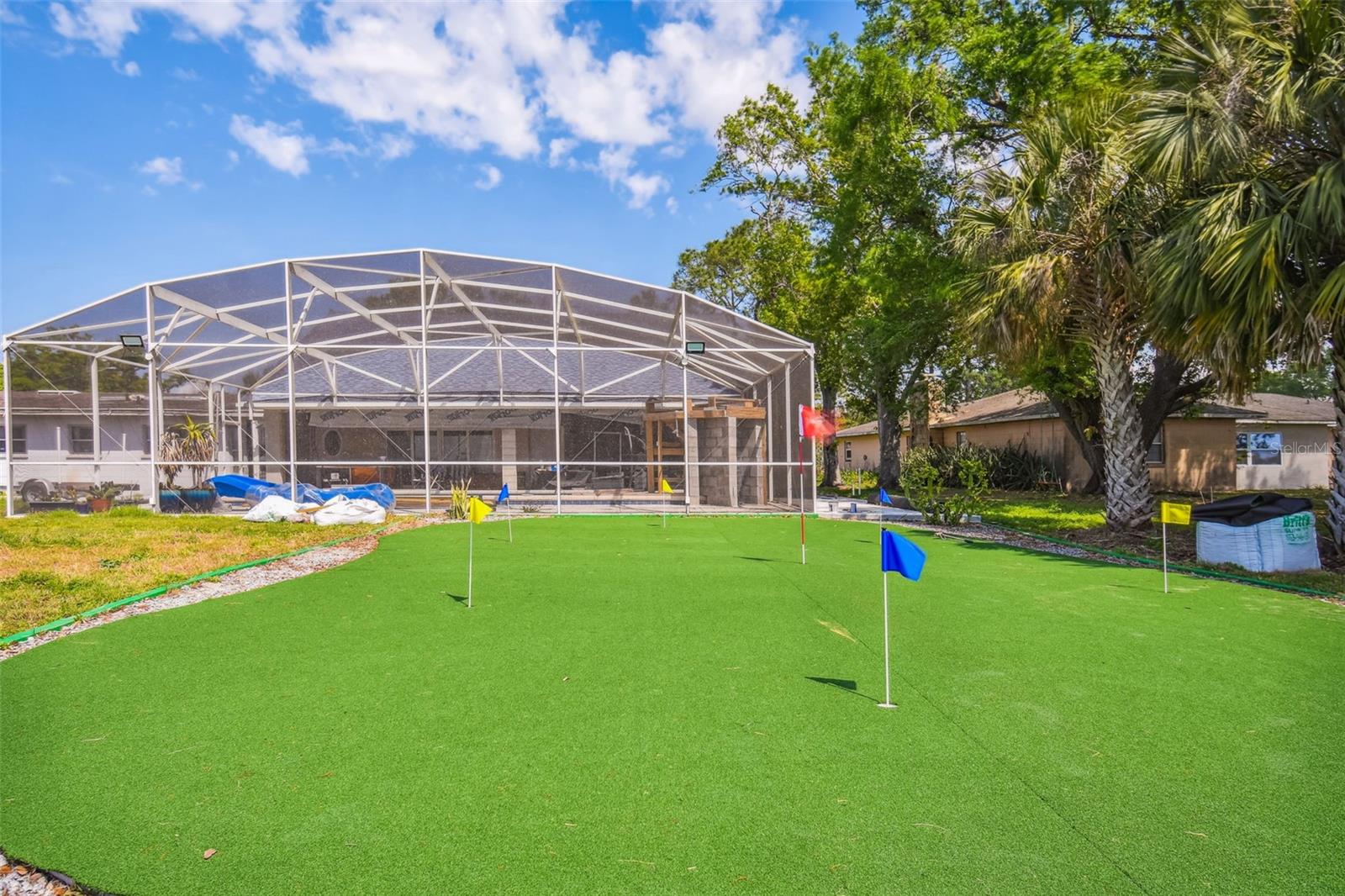 Putting Green/Pool