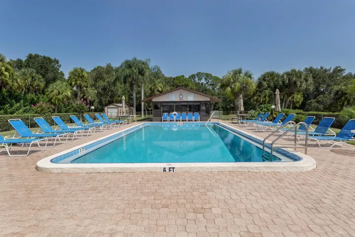 Community pool