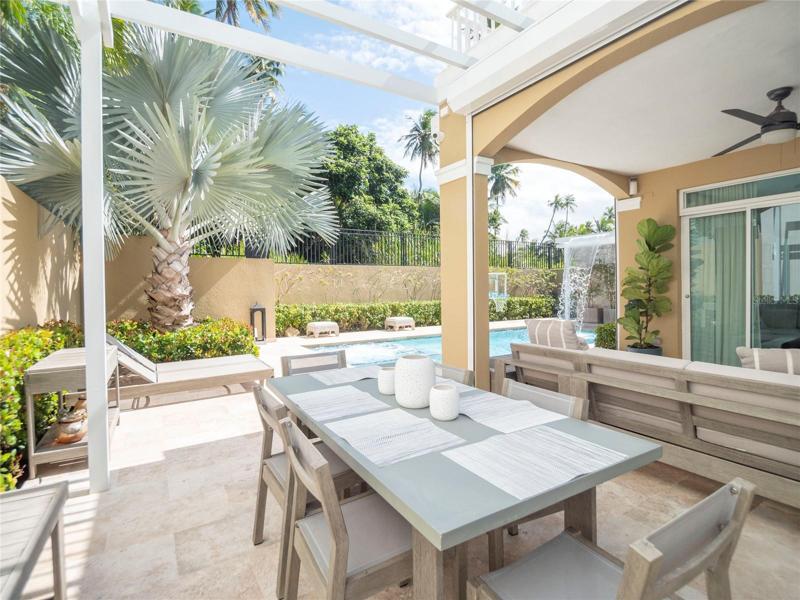 BBQ outdoor kitchen
