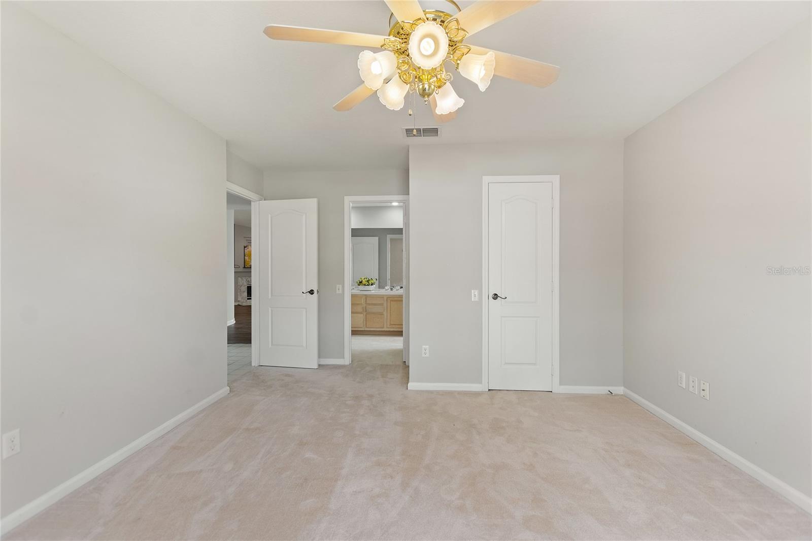 Walk in closet 2nd master