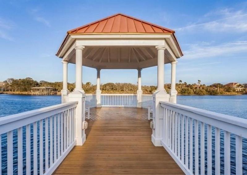 Gazebo on the ICW