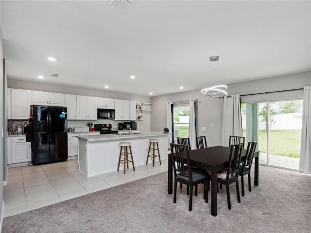 Open Floor Plan Dining/Kitchen Combo