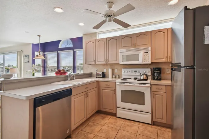 Unit B - Kitchen