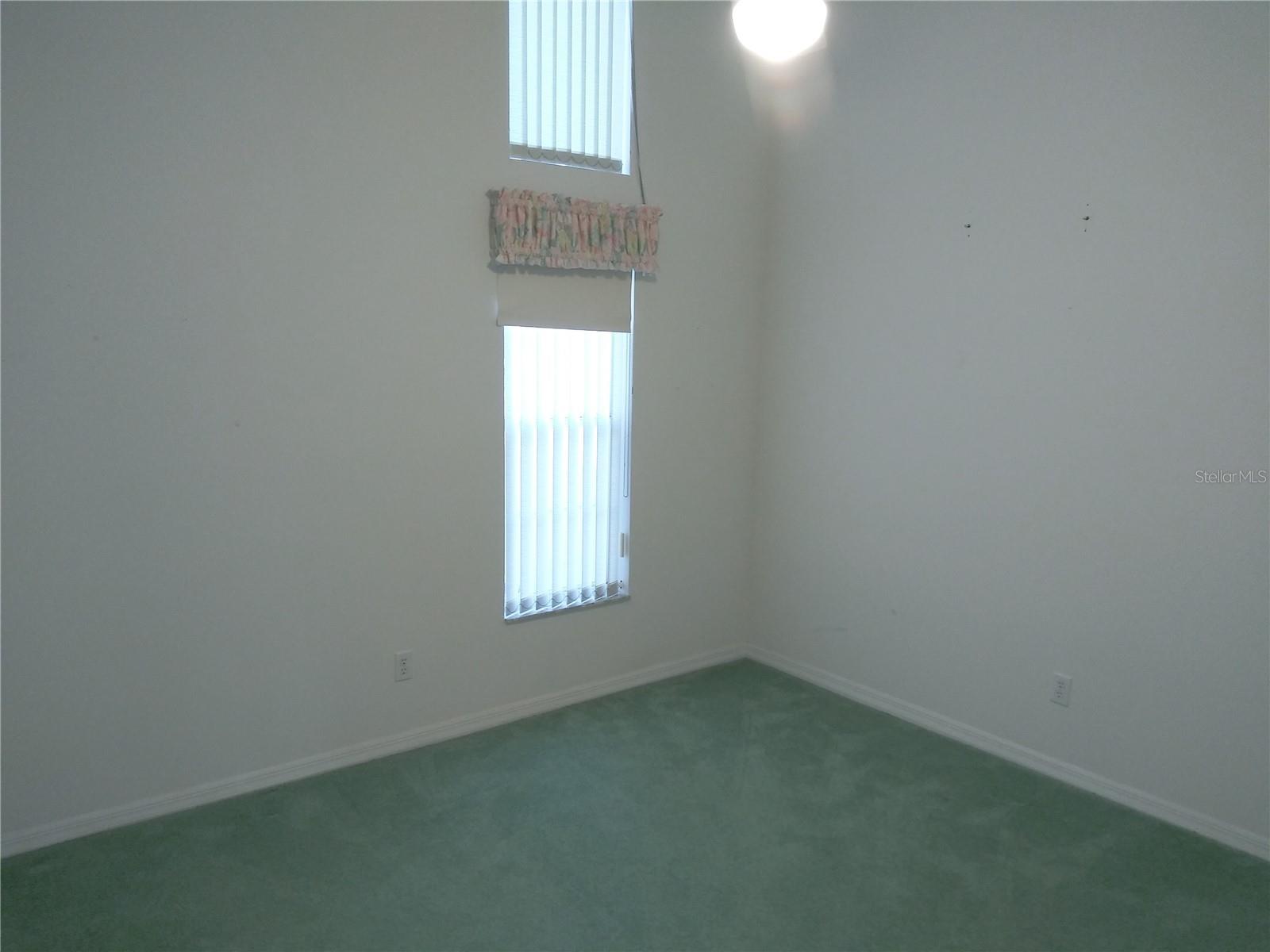 Guest bedroom.