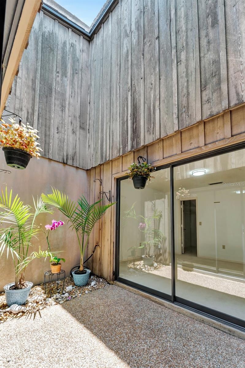 Private Atrium