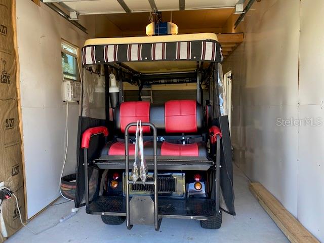 GOLF CART