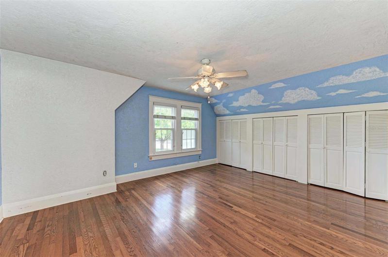 2nd Bedroom 01