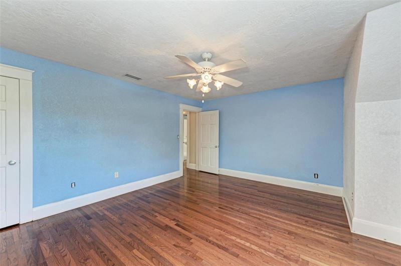 2nd Bedroom 02