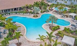 Main huge pool