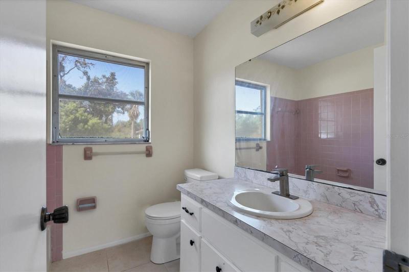 Primary En-Suite
