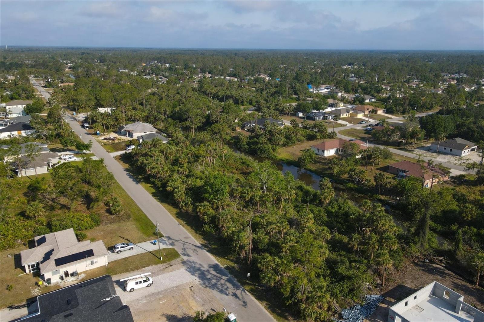 Lots are on the right of the picture on the canal.