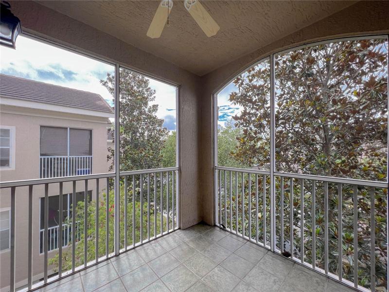 INJOY PEACE-FULL NATURE AND FLORIDA WEATHER ON YOUR PRIVATE SCREENED PORCH CORNER VIEWS!!