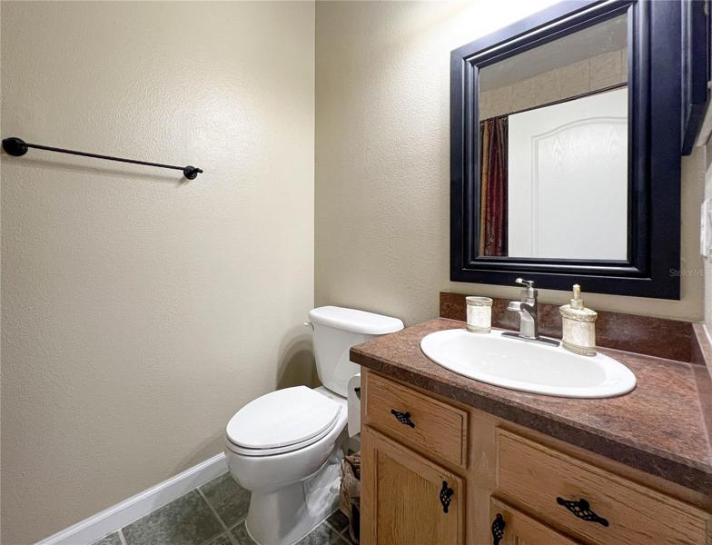 GUEST BATH CUMTOM TOUCHES!