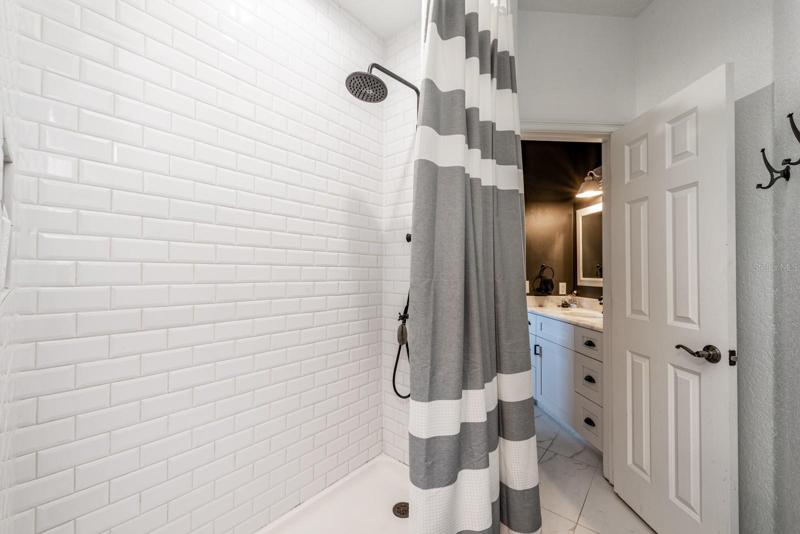 SECOND FLOOR/GUEST BATH. 