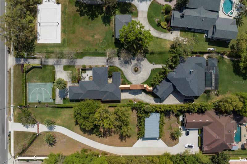In sought after Oviedo, ZONED FOR TOP-RATED SCHOOLS SEMINOLE COUNTY SCHOOLS, with easy access to parks, shopping, dining and major roadways! 