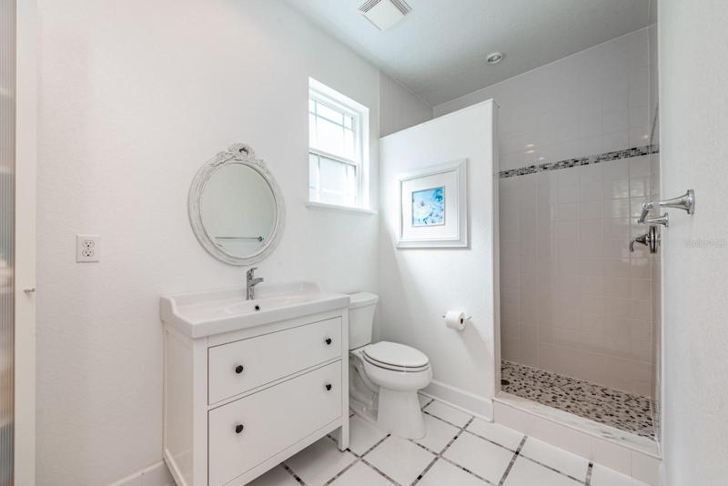 GUEST HOUSE/FULL BATH. 