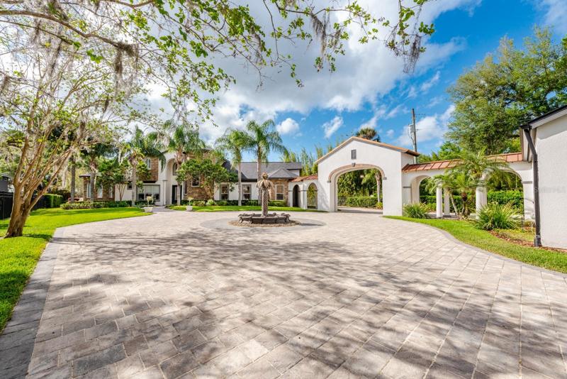 In sought after Oviedo, ZONED FOR TOP-RATED SCHOOLS SEMINOLE COUNTY SCHOOLS, with easy access to parks, shopping, dining and major roadways!