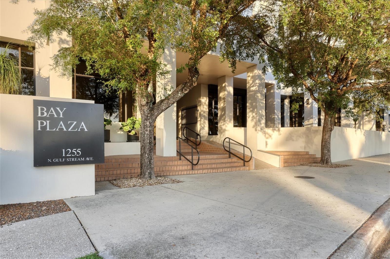 Bay Plaza