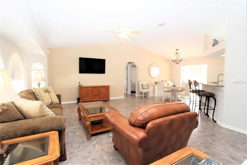 Livingroom - view 1