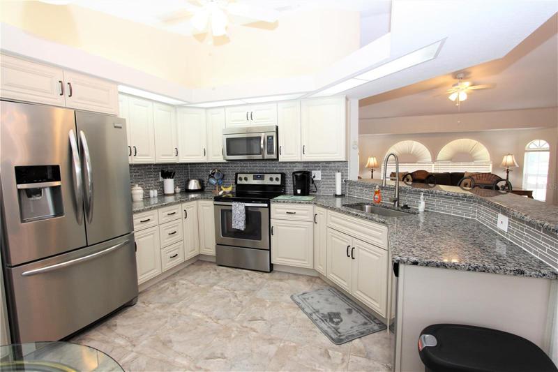 Kitchen - view 2