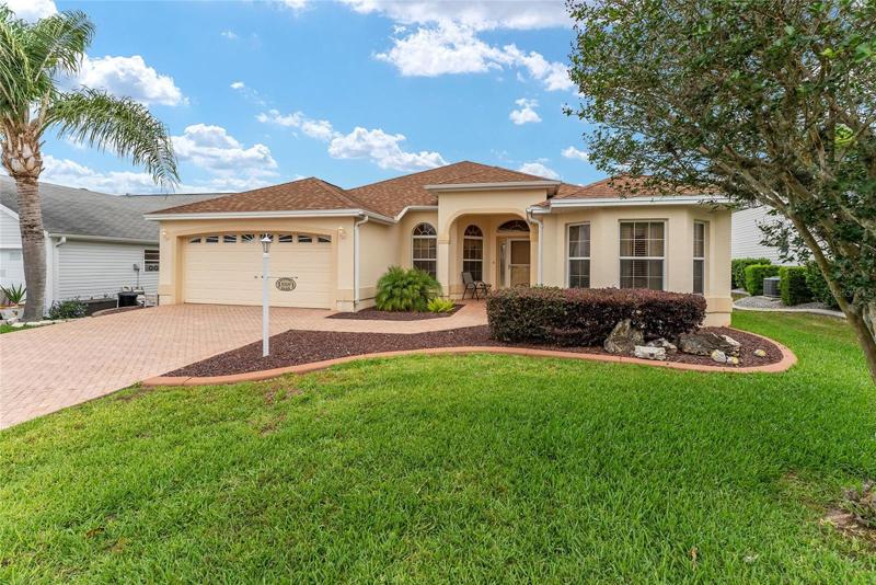 Welcome to this exquisite Gardenia in Glenbrook.