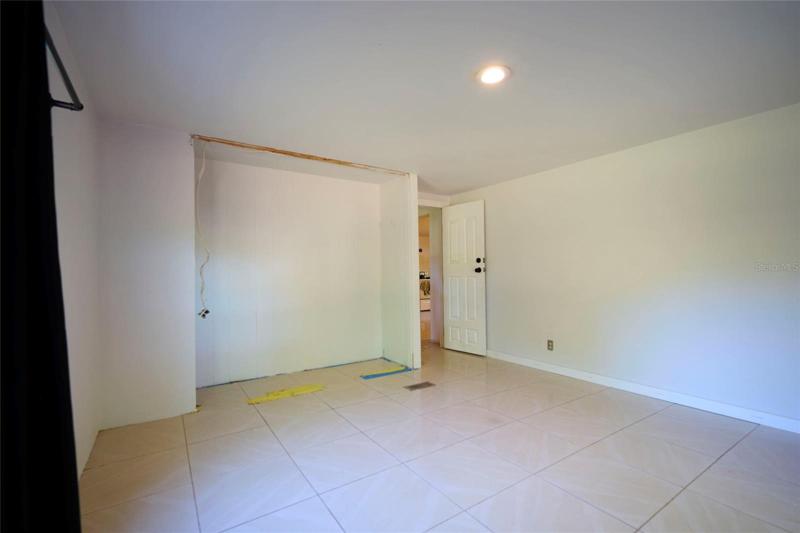 Ceramic tile throughout