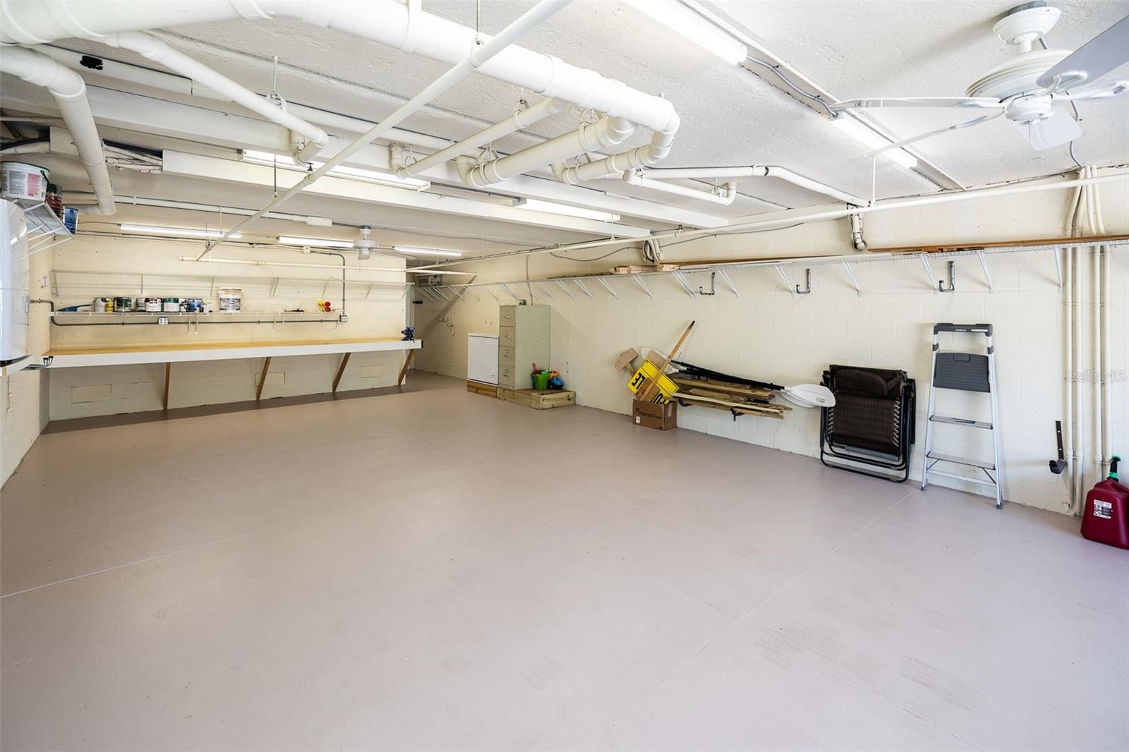 4 car garage and workbench 