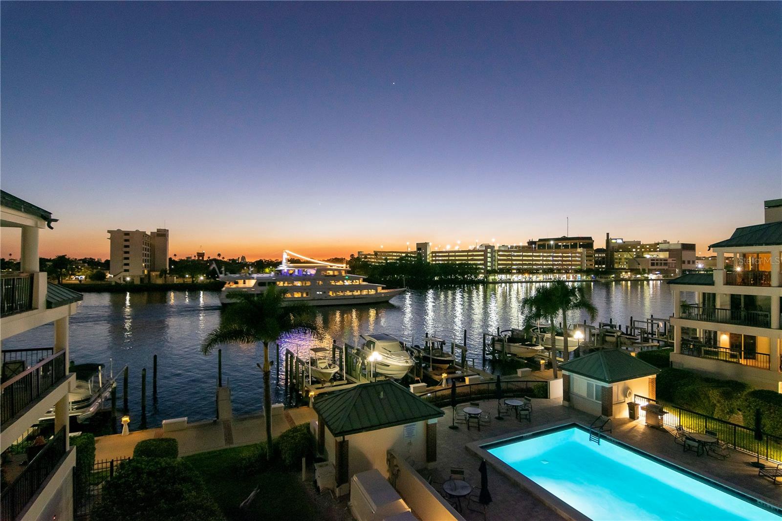 Located on the water along Seddon Channel, Seddon cove is the sunset lover's dream, and a boater enthusiast's paradise!