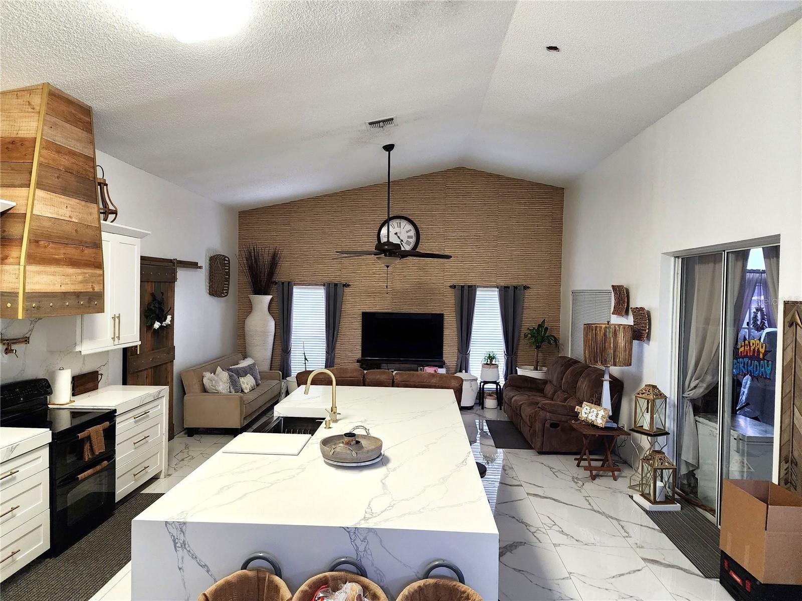 Kitchen/Living Room View