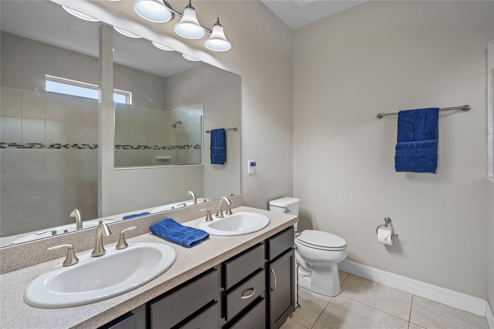 Plenty of under sink storage