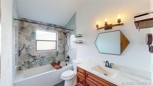 Main bathroom upstairs