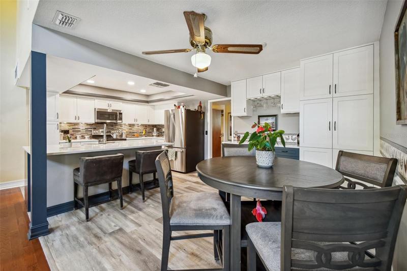 dine in kitchen