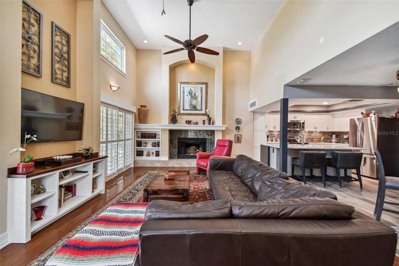 vaulted ceiling in the living room