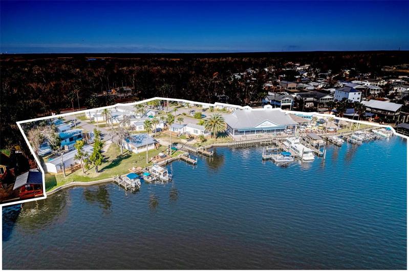 Entire Resort Close to Famous Homosassa Springs