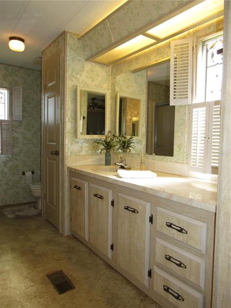 Nice well-lit vanity.